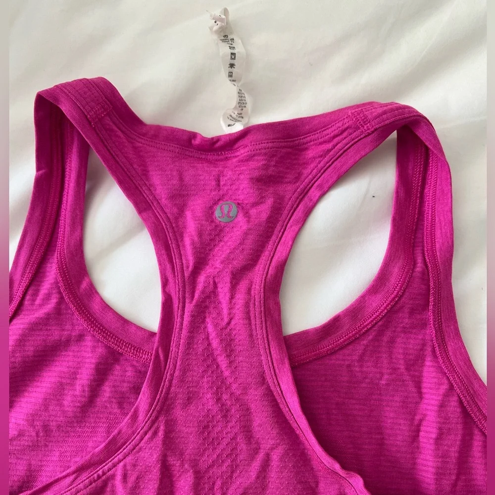Lululemon Swiftly Tech Racerback Tank - Picture 2 of 3